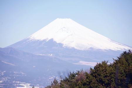 快晴の下の富士山遠景