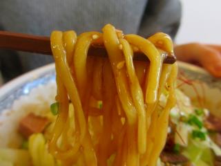らいふ　油ｿﾊﾞ　麺